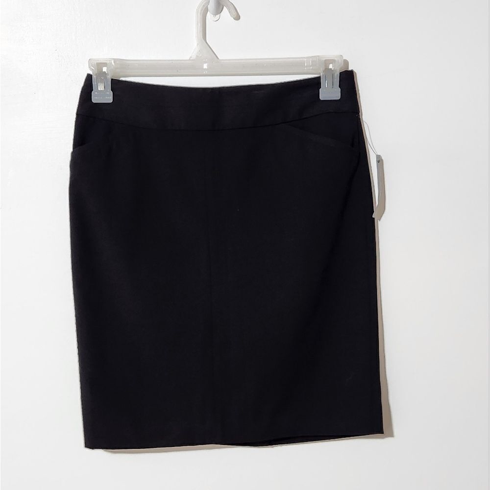 Worthington black mini shirt front pockets